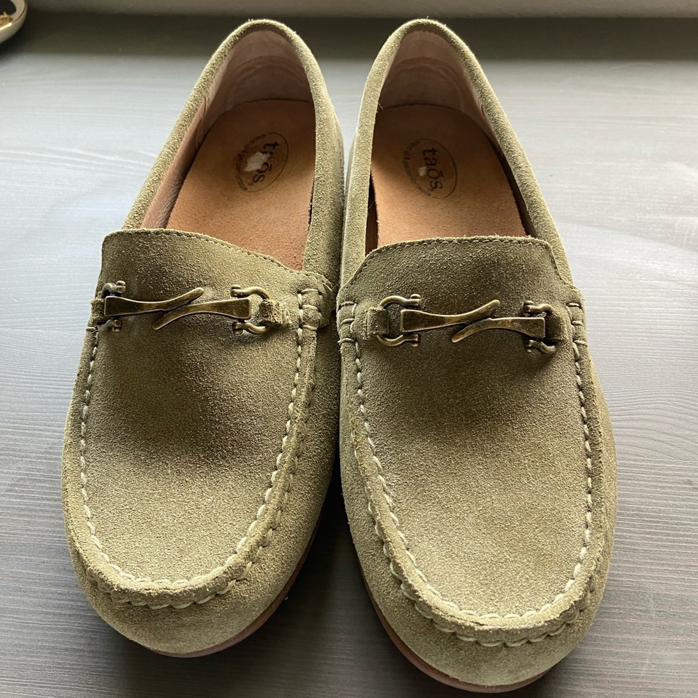 Taos Bit Moc Loafer -NWOT- Size 8